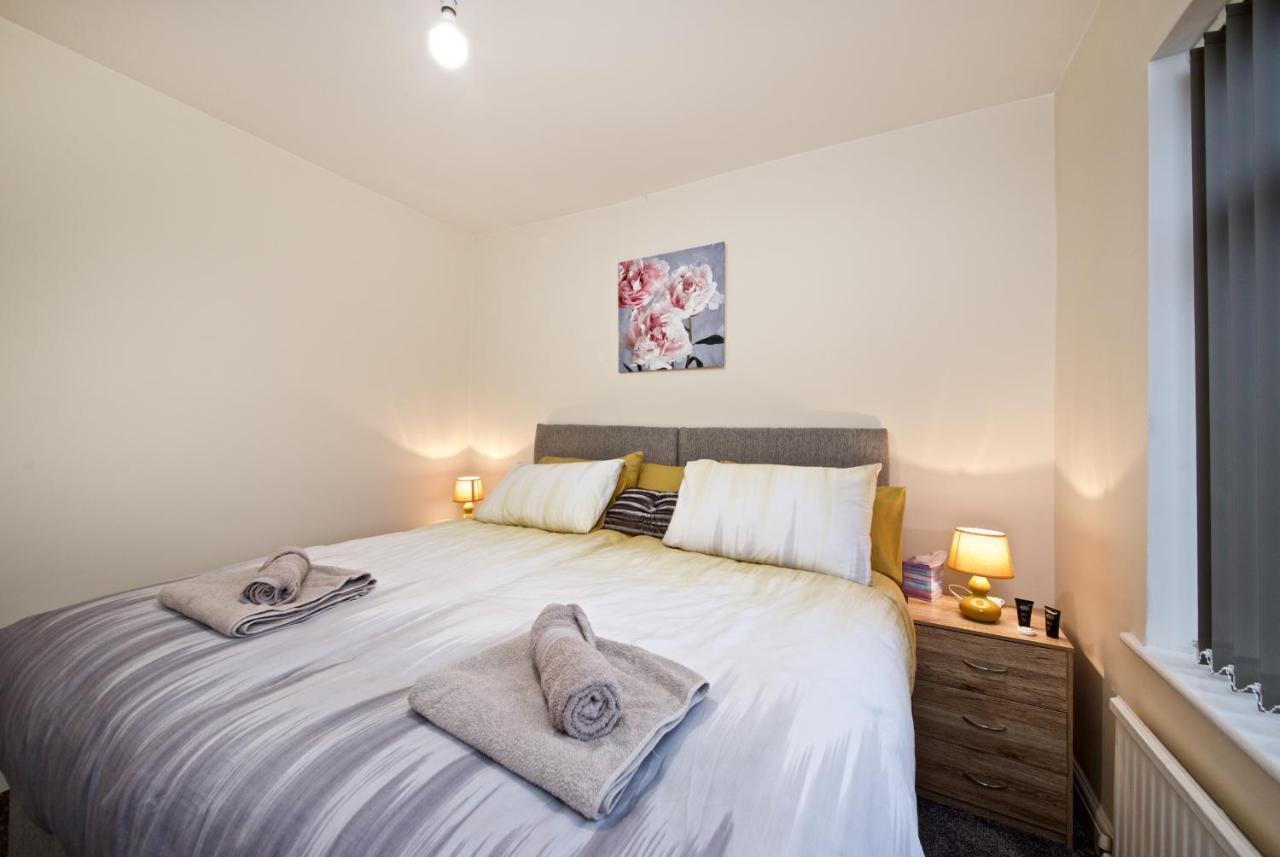 Beautiful Cozy Home With Free Parking Manchester Extérieur photo