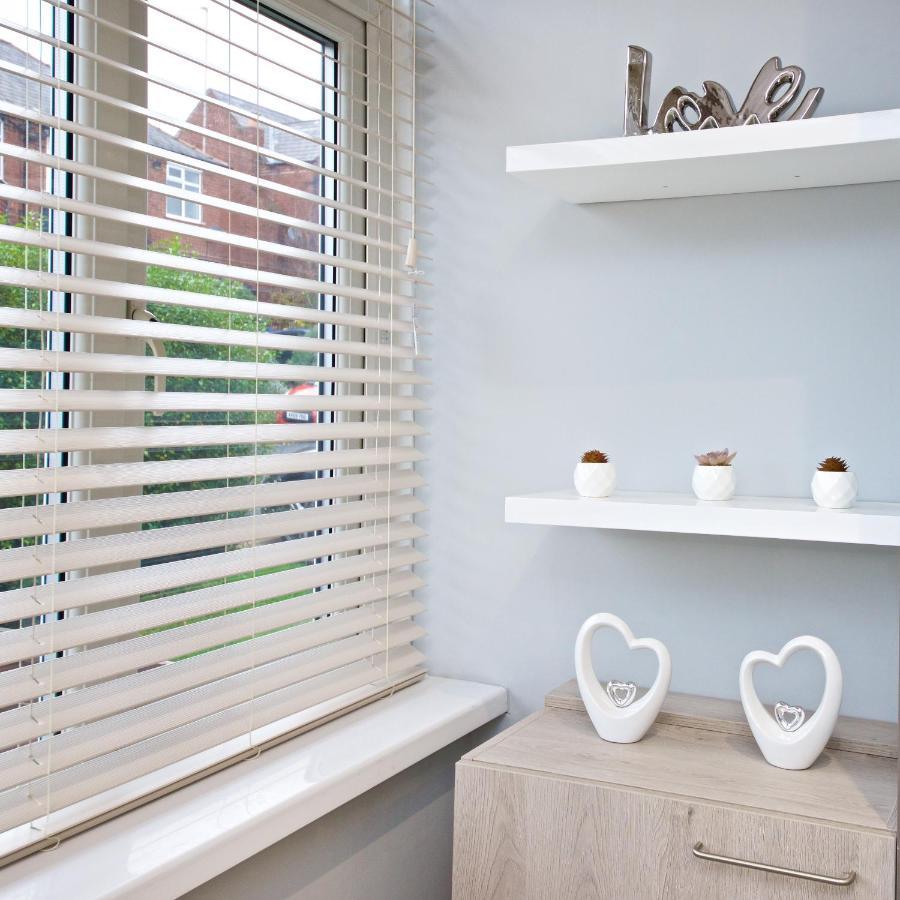 Beautiful Cozy Home With Free Parking Manchester Extérieur photo