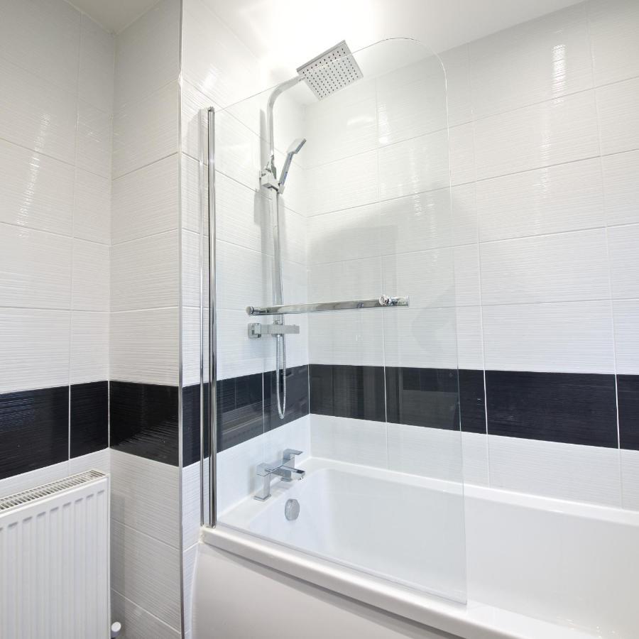 Beautiful Cozy Home With Free Parking Manchester Extérieur photo